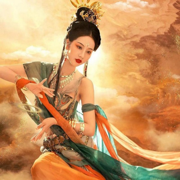 敦煌曲：丝路叹飞天•神韵万古传